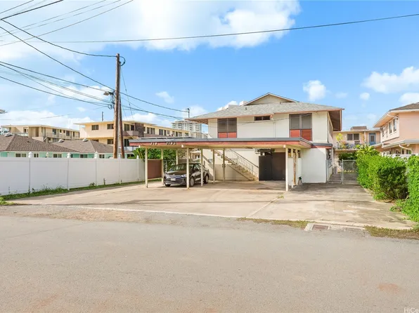 718 Kaaloa St, Honolulu, HI 96826
