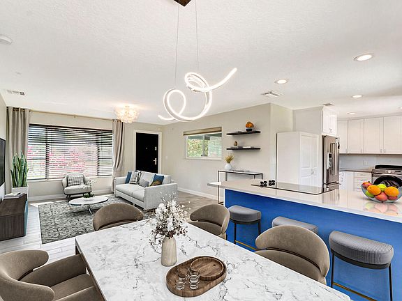 3rd image of 125 SE 6th Avenue