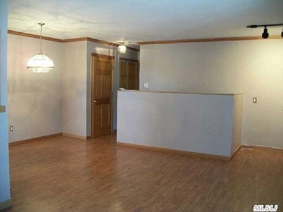 5th image of 6 Glen Hollow Dr APT A35