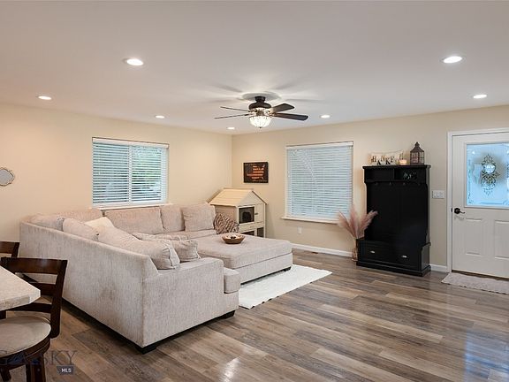 3rd image of 700 N River Rock Dr