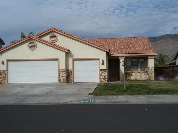 239 Tradewinds Ln, San Jacinto, CA 92583