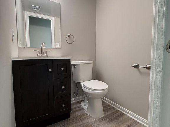 4th image of 4924 McFarland Dr