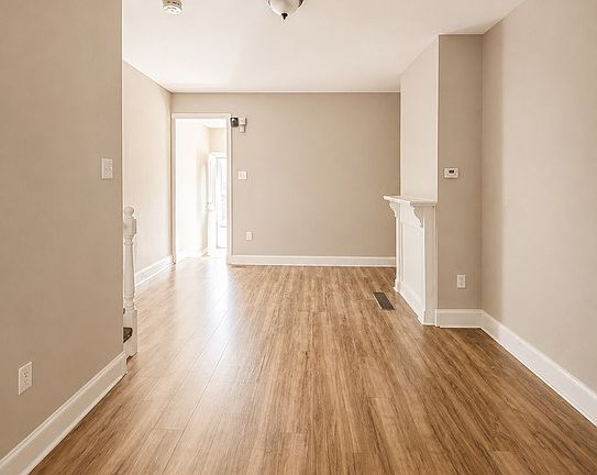 2nd image of 3324 Jasper St