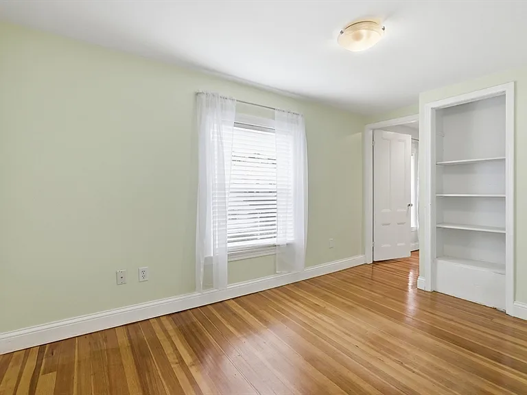 98 Grove St — Photo 18