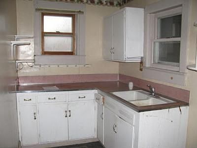 2nd image of 569 Wilson Ave