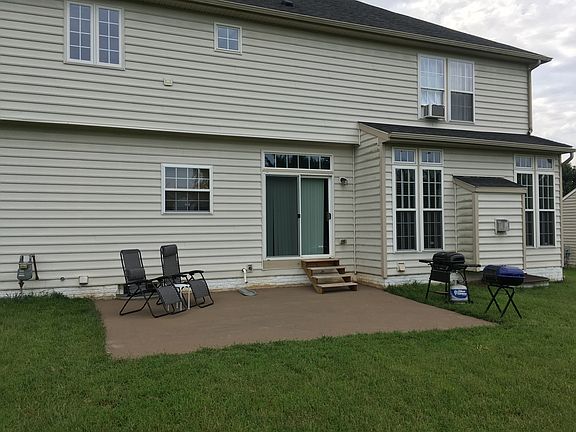 4th image of 13826 Emerson Dr