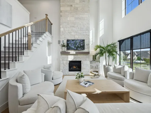 2222 Drake St, Aledo, TX 76008