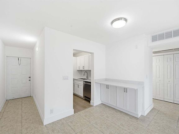 3rd image of 3228 Coral Ridge Dr #3228