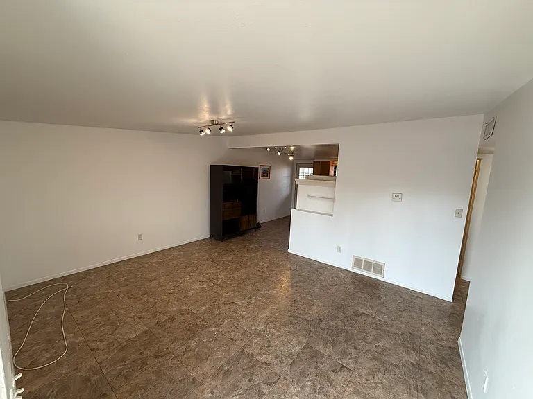 1603 N Park Ave — Photo 4