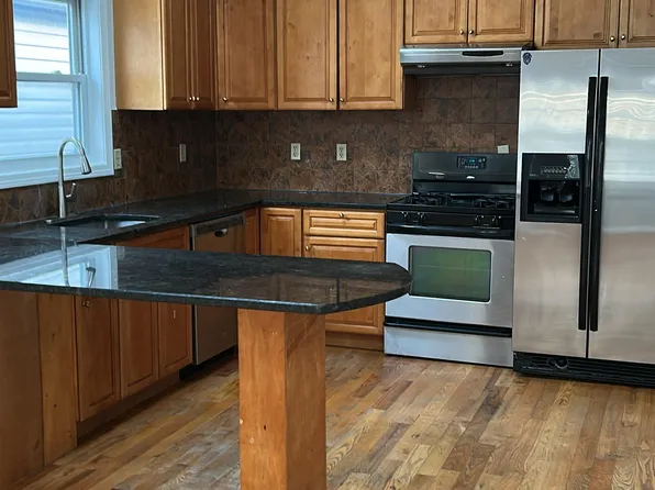 207 South St Floor 2, Jersey City, NJ 07307