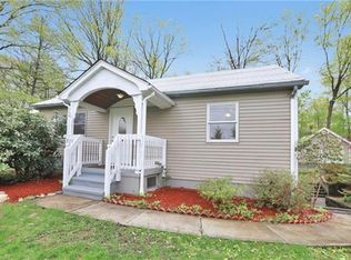 403 Saddle River Rd, Airmont, NY 10952