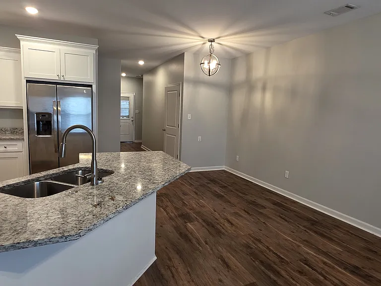 1010 Grand Teton Dr — Photo 6