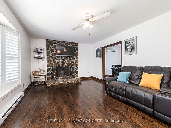 4th image of 20430 W Bathurst St