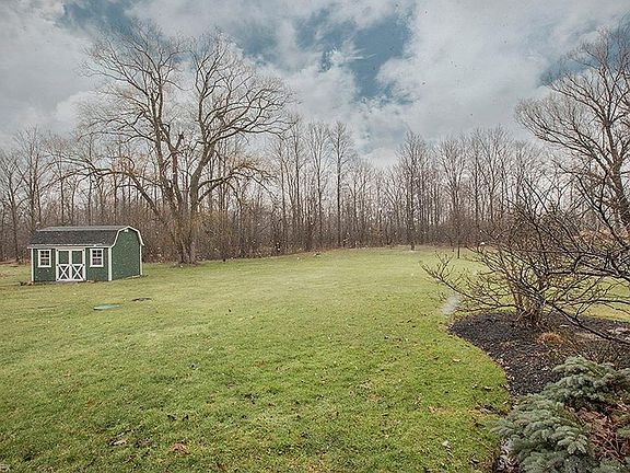 4th image of 11341 Spruce Dr