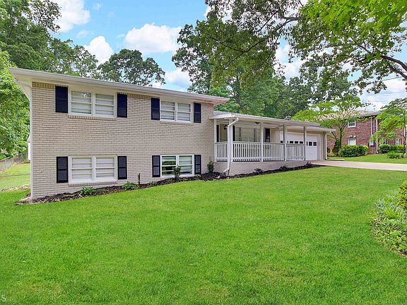 2nd image of 3964 Summit Dr