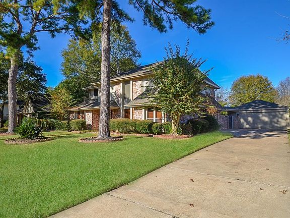 2nd image of 15802 Mesa Gardens Dr