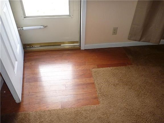 5th image of 419 Magnolia Ct