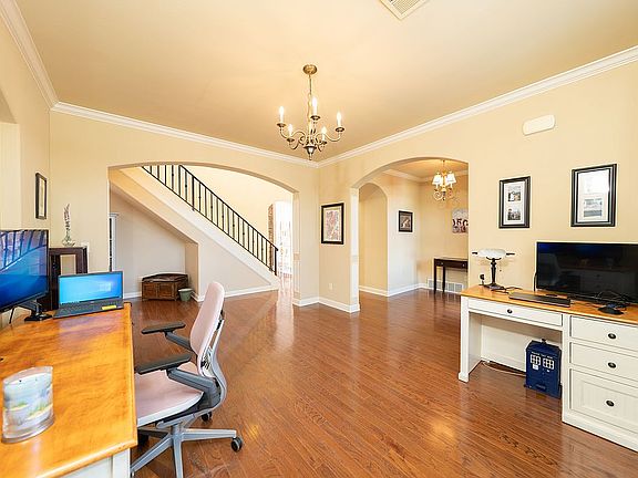 Formal Dining