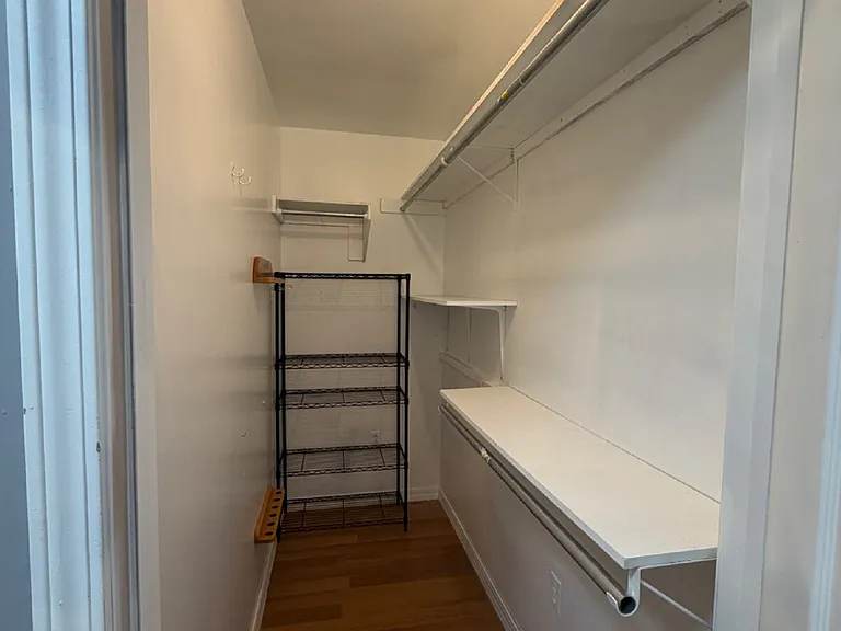 1270 Skyview Dr — Photo 40