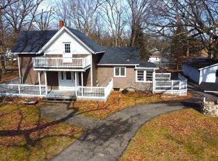 54 Conference Point Rd, Williams Bay, WI 53191