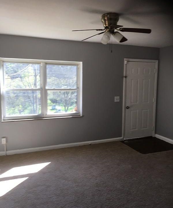 2nd image of 980 Delhi Ave