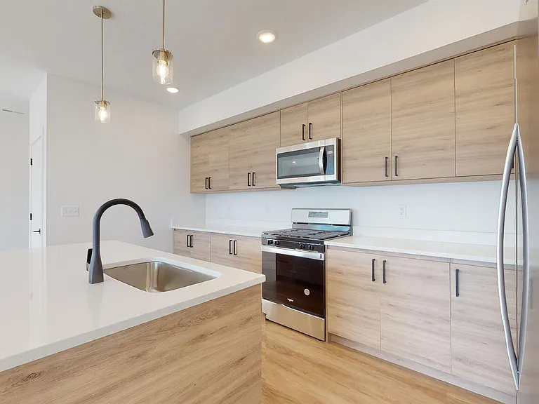 1266 S Sawmill Blvd — Photo 13