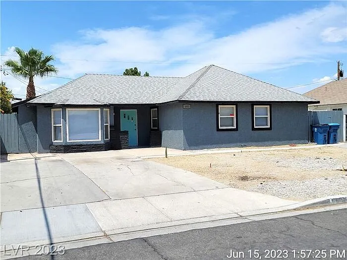 3 bed, 2.0 bath, 1524 sqft, $1,995 — Photo 1