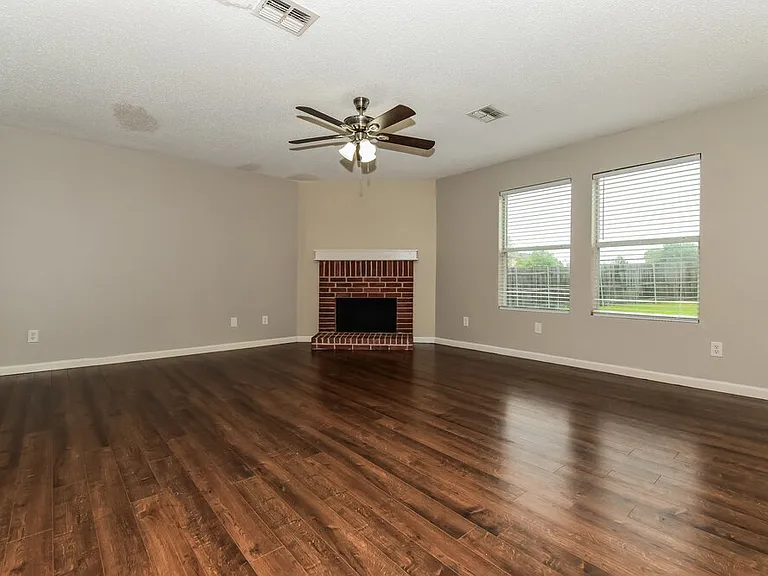 2316 Graystone Dr — Photo 5