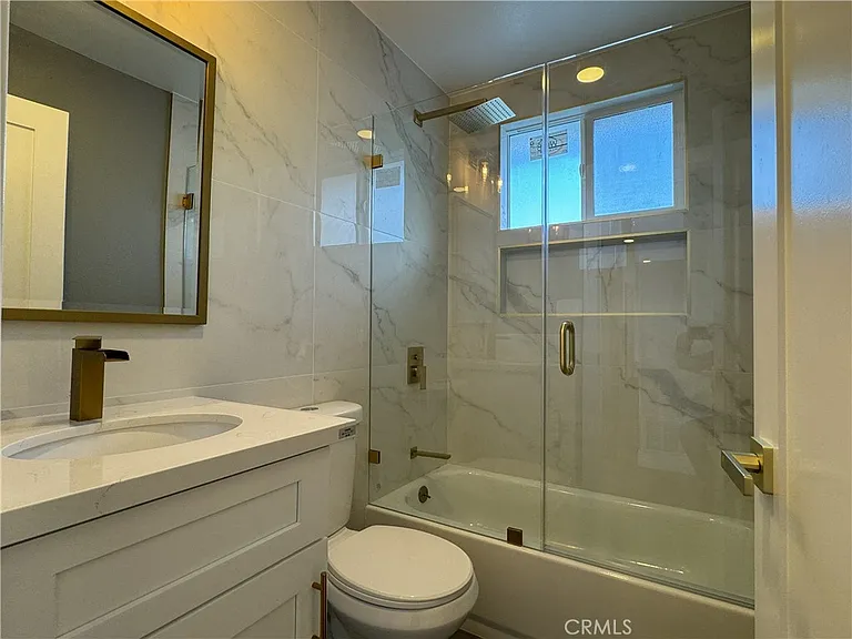 213 N Royal Pl — Photo 22