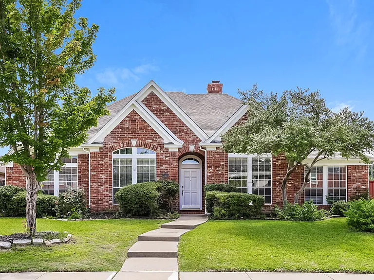 2604 Millstream Dr — Photo 1