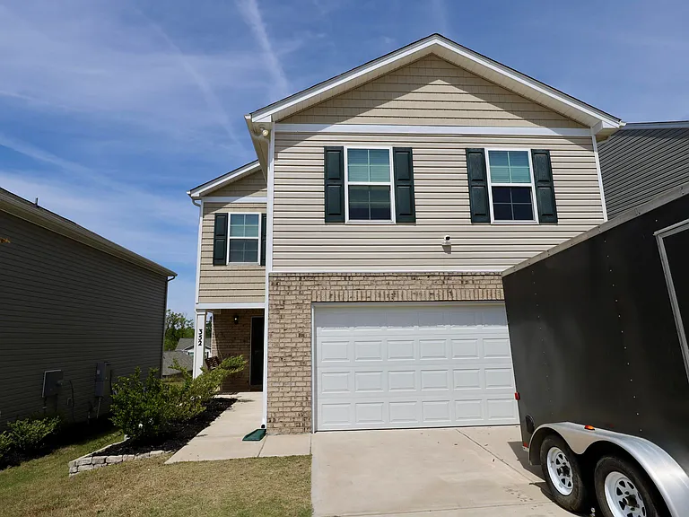 352 Sandbach Rd — Photo 4