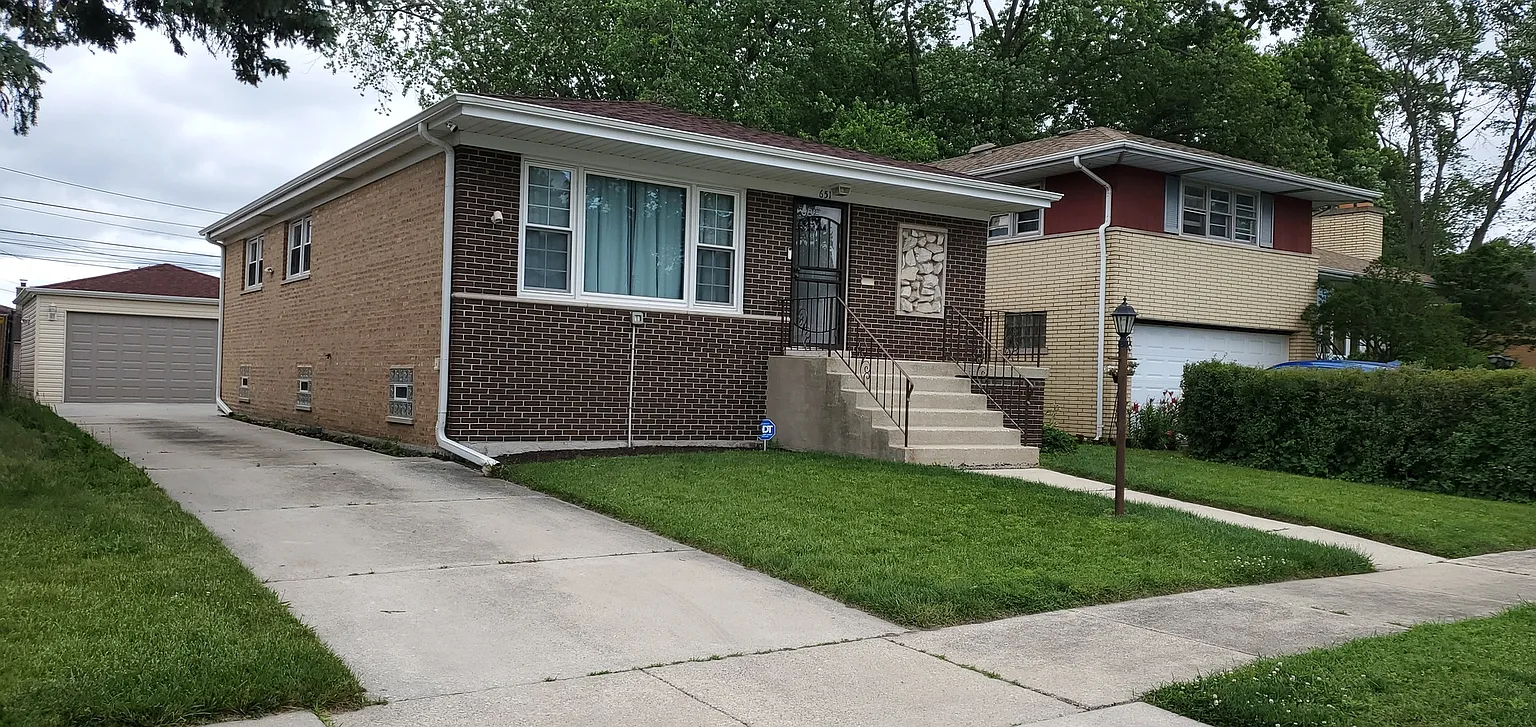 651 Bensley Ave photo 1