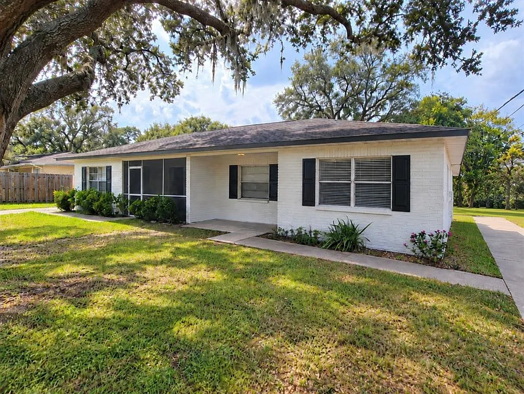 2 bed, 1.0 bath, 1000 sqft, $1,645 — Photo 1
