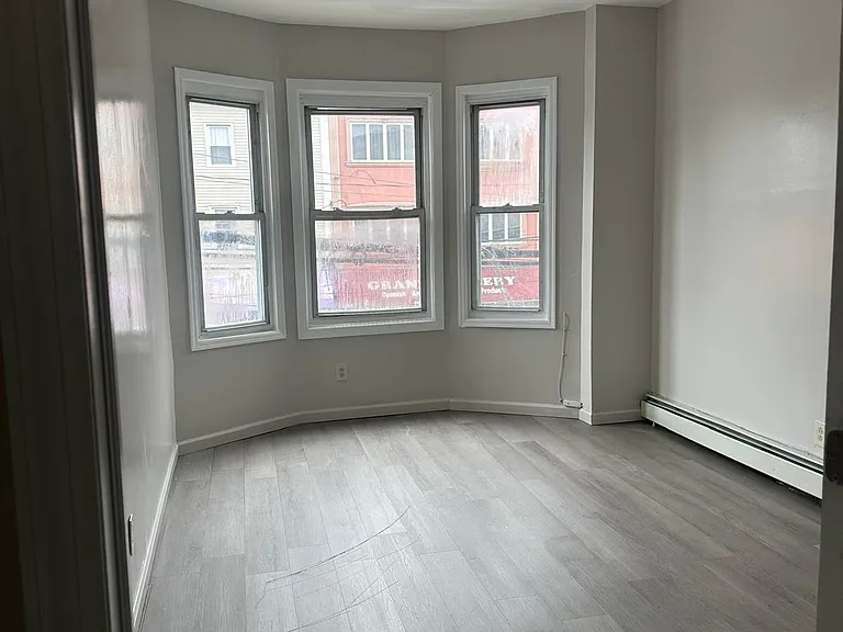 325 Grand St #2L — Photo 13