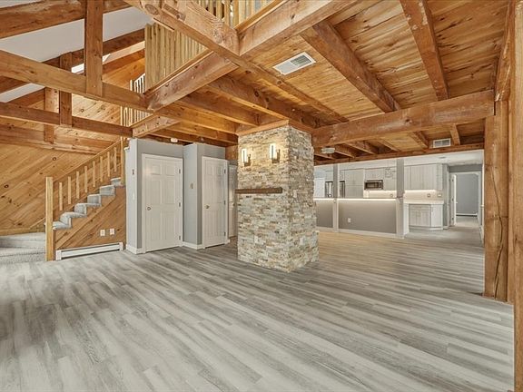 5th image of 98 Walnut St
