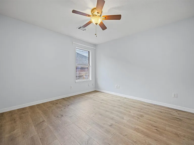 11304 Avering Ln — Photo 20