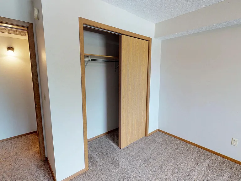 Prairie Winds Apartments — Photo 31