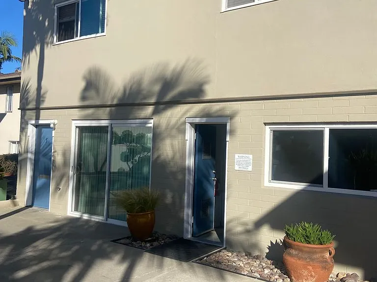 Antone Apartments — Photo 24