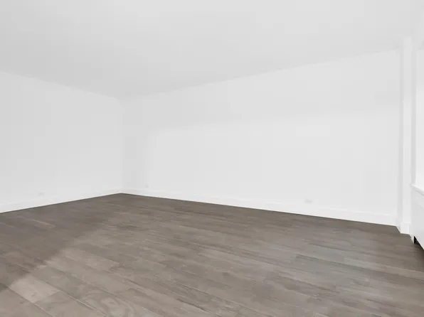 3245 Perry Avenue image 2 of 6