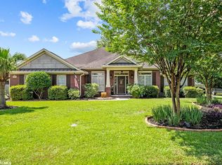 712 Edinburgh Ave, Foley, AL 36535