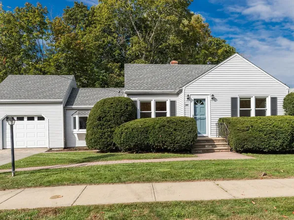 90 Grove Street, Dover, NH 03820