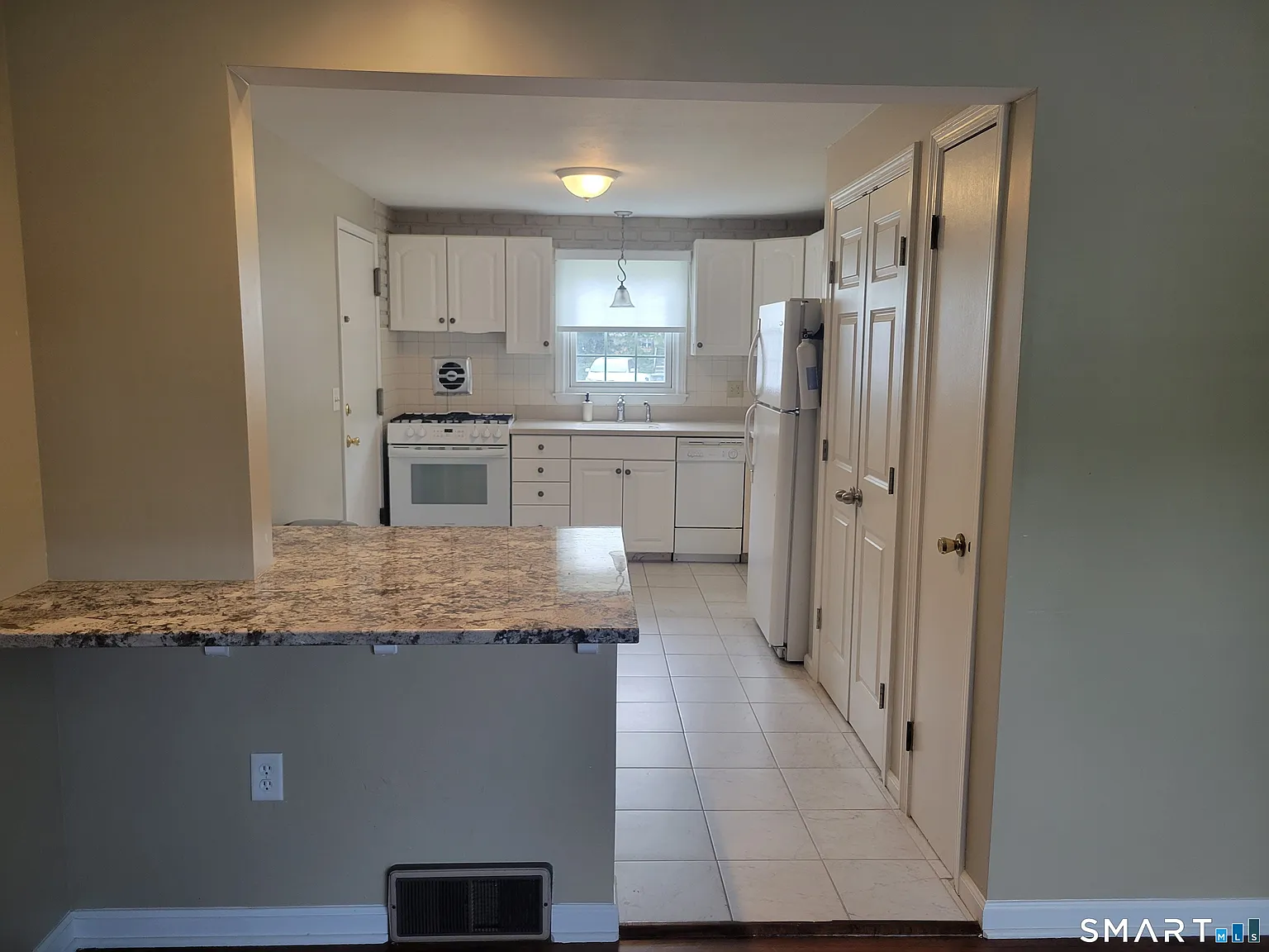 1 bed, 1.0 bath, 660 sqft, $1,850 — Photo 4