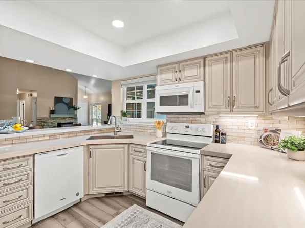 888 E 6895 S, Midvale, UT 84047