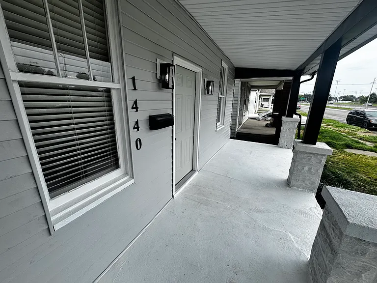 1440 E Division St — Photo 8
