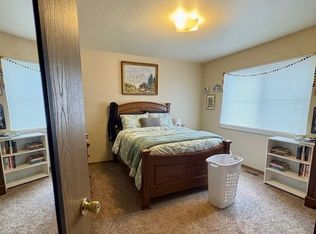 1717 Rockhill Rd, Manhattan, KS 66502