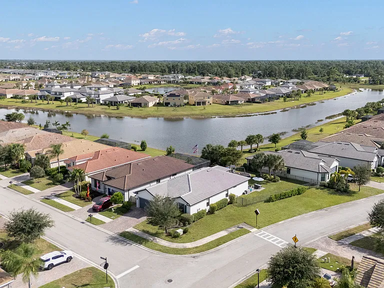 16000 Palmetto Prairie Dr — Photo 36
