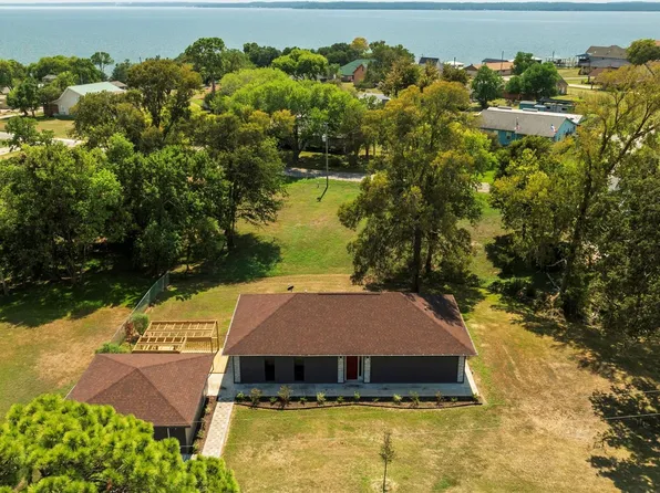 20 Coolcrest Dr, Point Blank, TX 77364