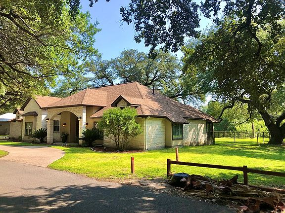 2nd image of 194 Oak Ln