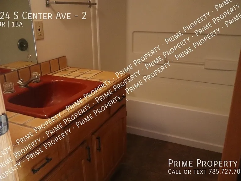 124 S Center Ave #2 — Photo 6