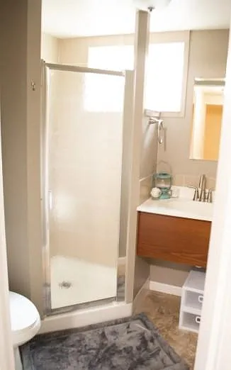 1819 S Woodlawn St — Photo 15